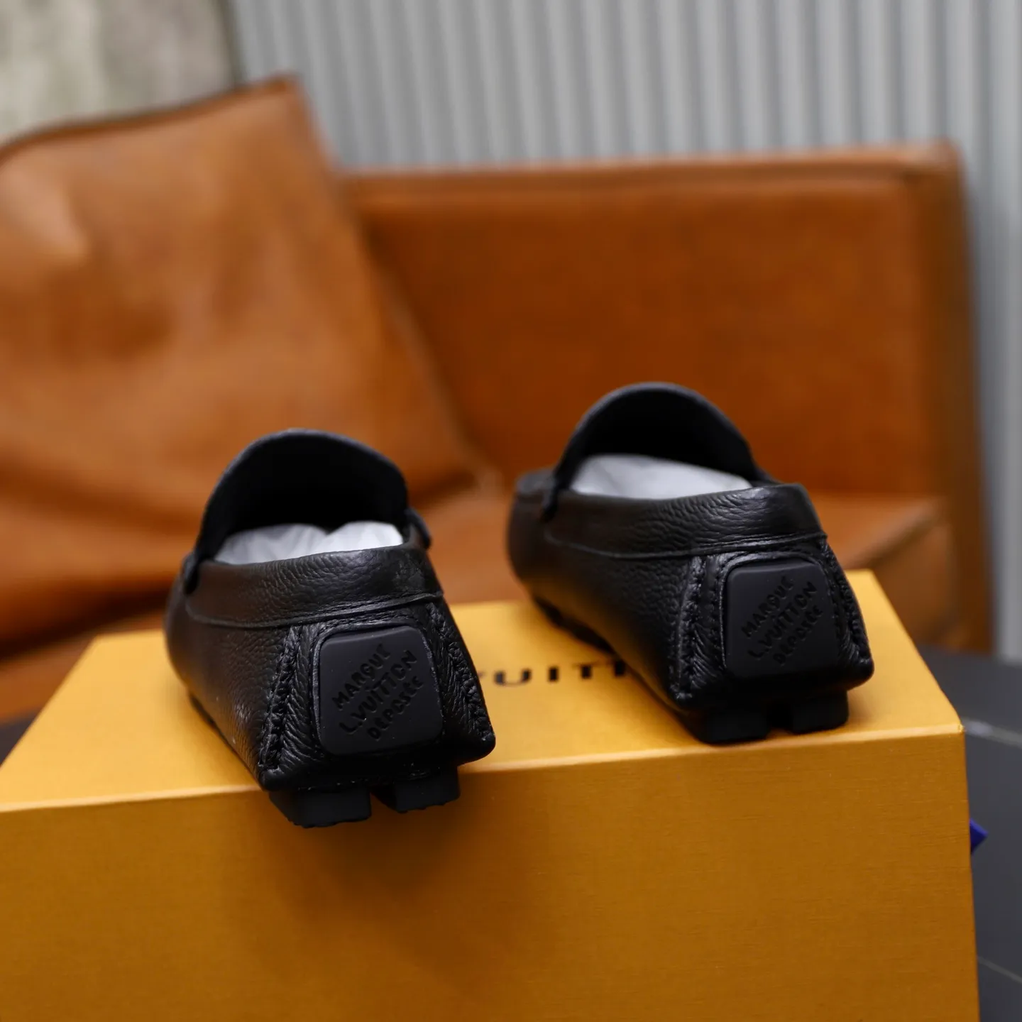 Ex-factory price: 480💰【LV】Louis Vuitton ⚠️High-end men’s driving and pedal series ⚠️38-44 (customized for 45) ⚠️All original cowhide leather! Thick and soft! Made entirely of calfskin lining! Rubber sheet anti-slip beanie sole! Three-dimensional package technology! Fashionable and classic! Handicrafts! Original high quality! Feel free to compare!